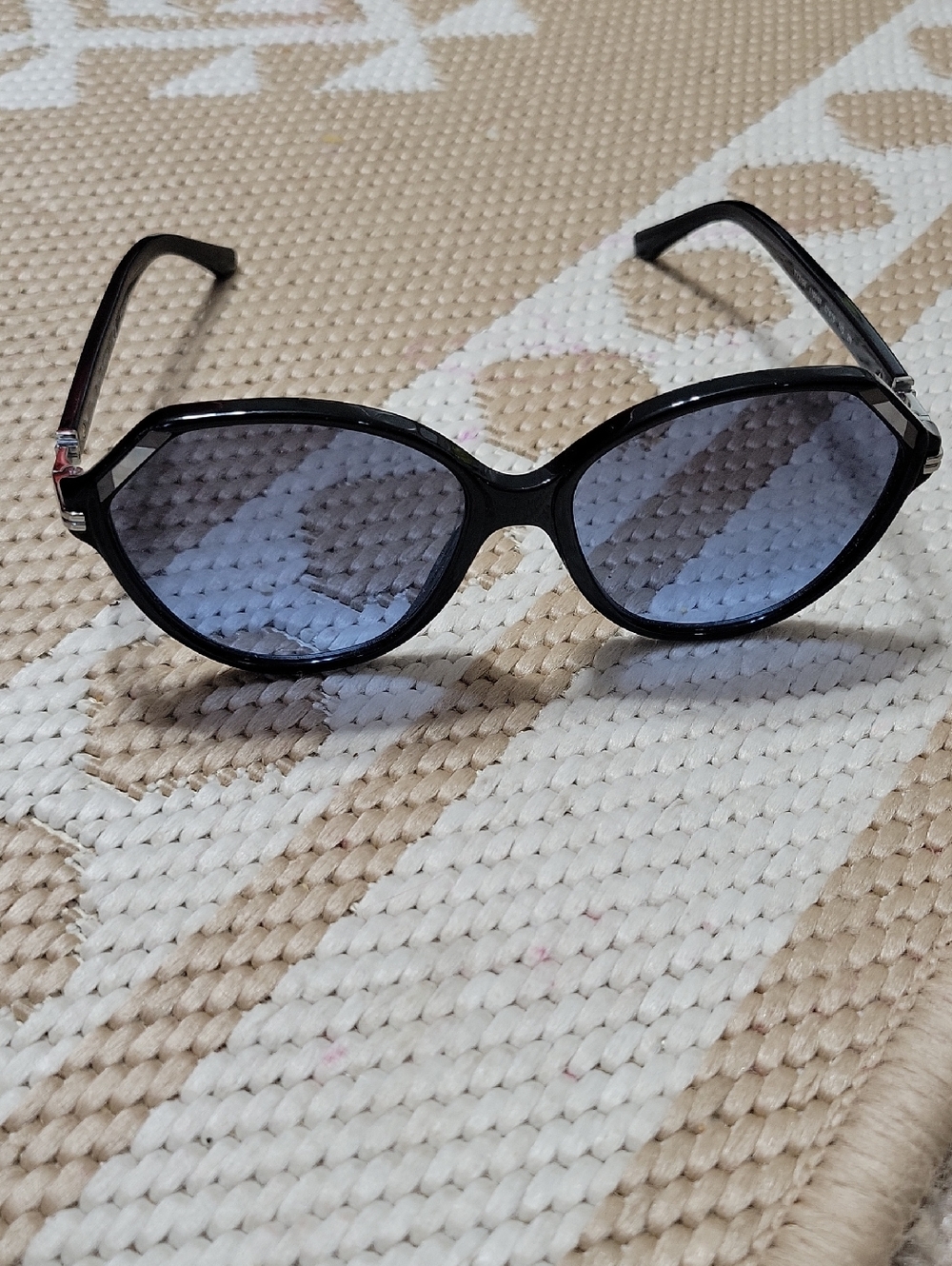 Tory Burch Black Frame Sunglasses with Blue Gradient Lenses